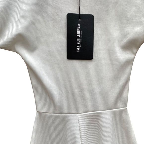 Pretty little thing White Puff Sleeve Loose Fit Romper NWT size 0 - Picture 9 of 11